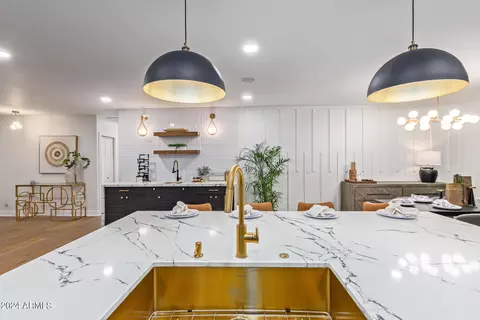 Dining - 2514 E Highland Ave, Phoenix, AZ 85016 photo 4 of 4