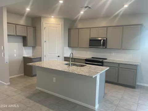 2671 E Houston Ave, Apache Junction, AZ 85119 photo 4