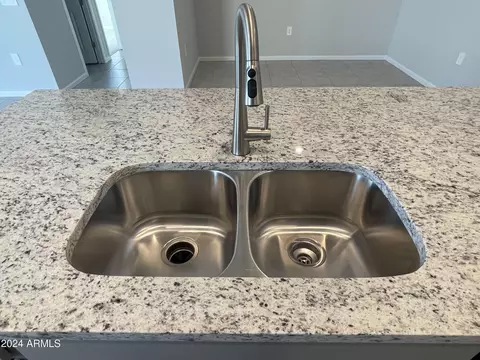 2671 E Houston Ave, Apache Junction, AZ 85119 photo 9