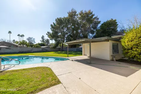 Exterior - 933 E Gemini Dr, Tempe, AZ 85283 photo 13 of 18