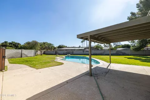 Exterior - 933 E Gemini Dr, Tempe, AZ 85283 photo 10 of 18