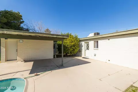 Exterior - 933 E Gemini Dr, Tempe, AZ 85283 photo 12 of 18