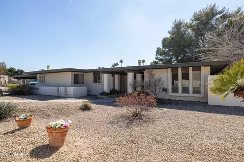 Exterior - 933 E Gemini Dr, Tempe, AZ 85283 photo 5 of 18