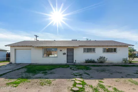 4135 W Pinchot Ave, Phoenix, AZ 85019