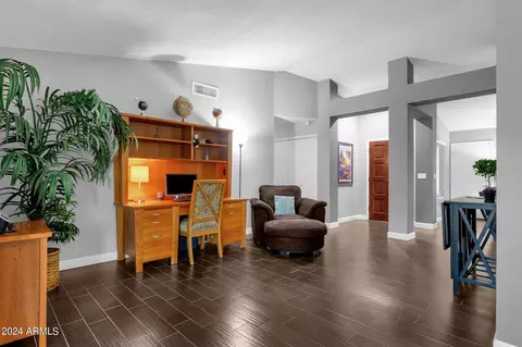 Dining - 2736 E Dry Creek Rd, Phoenix, AZ 85048 photo 3 of 4