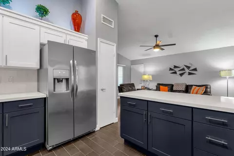 Kitchen - 2736 E Dry Creek Rd, Phoenix, AZ 85048 photo 5 of 6