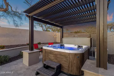 Exterior - 2736 E Dry Creek Rd, Phoenix, AZ 85048 photo 13 of 21