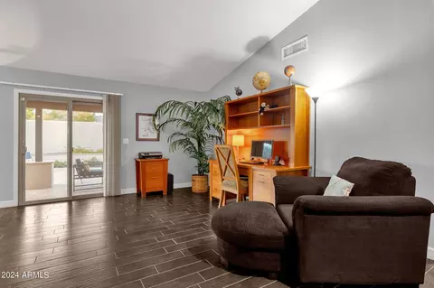 Dining - 2736 E Dry Creek Rd, Phoenix, AZ 85048 photo 4 of 4
