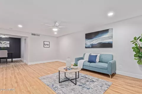 Living - 1289 E Maryland Ave #A, Phoenix, AZ 85014 photo 1 of 4