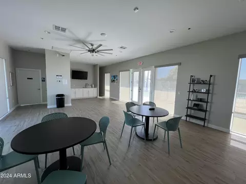 Dining - 1289 E Maryland Ave #A, Phoenix, AZ 85014 photo 4 of 5