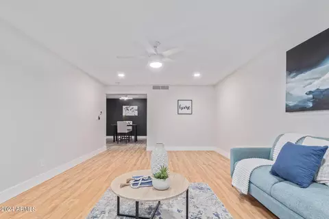 Living - 1289 E Maryland Ave #A, Phoenix, AZ 85014 photo 2 of 4