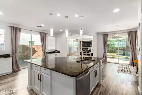 Kitchen - 3885 E Mesquite St, Gilbert, AZ 85296 photo 3 of 5