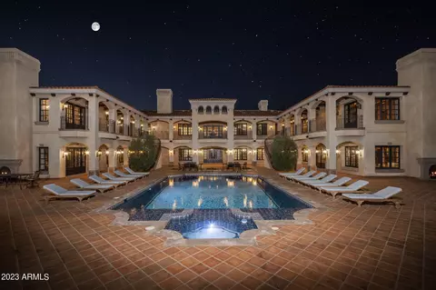 Exterior - 41 Biltmore Est, Phoenix, AZ 85016 photo 8 of 9