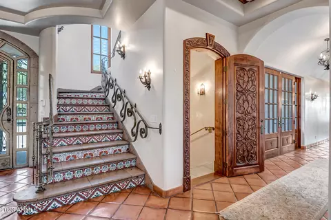 Entry Way - 41 Biltmore Est, Phoenix, AZ 85016 photo 3 of 8