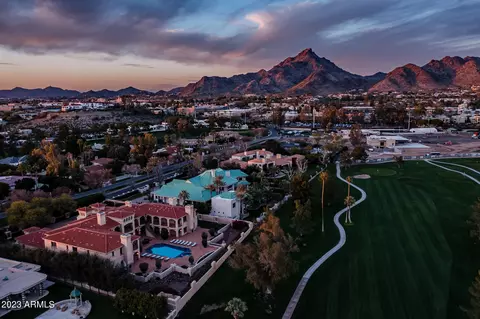 View/Area - 41 Biltmore Est, Phoenix, AZ 85016 photo 5 of 6