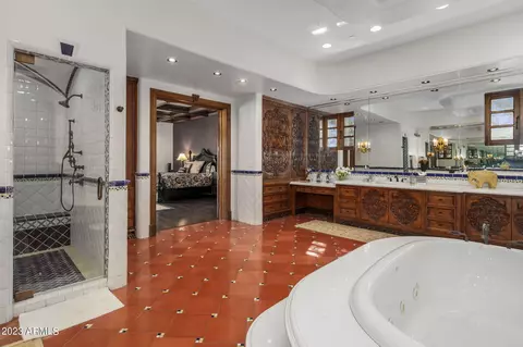 Bath - 41 Biltmore Est, Phoenix, AZ 85016 photo 2 of 7