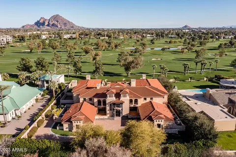View/Area - 41 Biltmore Est, Phoenix, AZ 85016 photo 1 of 6
