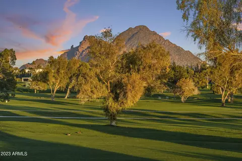 View/Area - 41 Biltmore Est, Phoenix, AZ 85016 photo 3 of 6