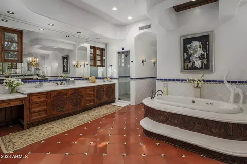 Bath - 41 Biltmore Est, Phoenix, AZ 85016 photo 4 of 7
