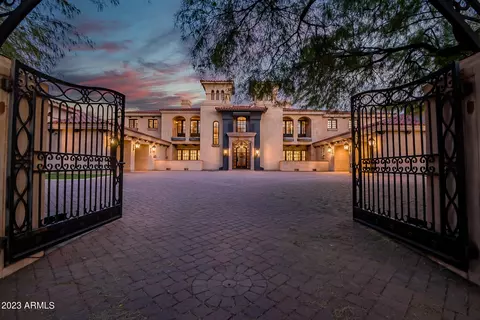 Exterior - 41 Biltmore Est, Phoenix, AZ 85016 photo 9 of 9