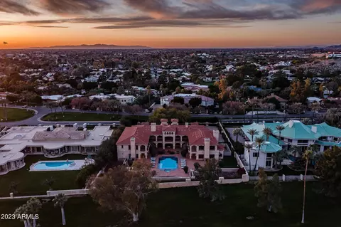 View/Area - 41 Biltmore Est, Phoenix, AZ 85016 photo 4 of 6