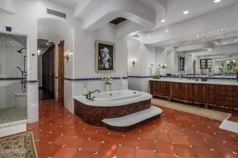Bath - 41 Biltmore Est, Phoenix, AZ 85016 photo 3 of 7