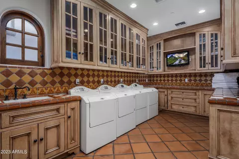 Kitchen - 41 Biltmore Est, Phoenix, AZ 85016 photo 7 of 8