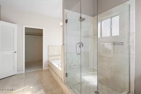 Bath - 6748 N Central Ave, Phoenix, AZ 85012 photo 4 of 7