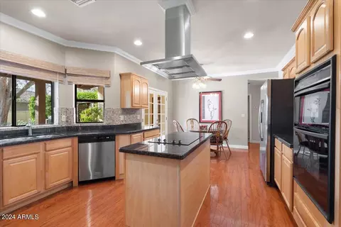 Kitchen - 6748 N Central Ave, Phoenix, AZ 85012 photo 4 of 5