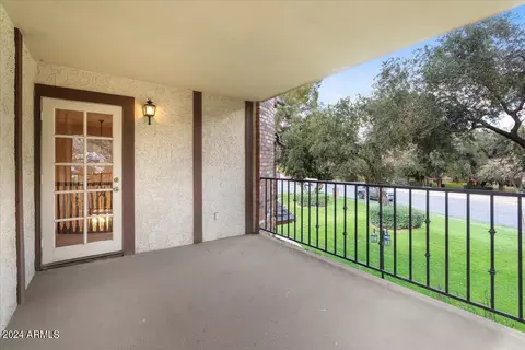 Exterior - 6748 N Central Ave, Phoenix, AZ 85012 photo 6 of 12