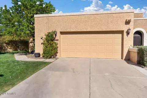 10647 N 11th Pl, Phoenix, AZ 85020