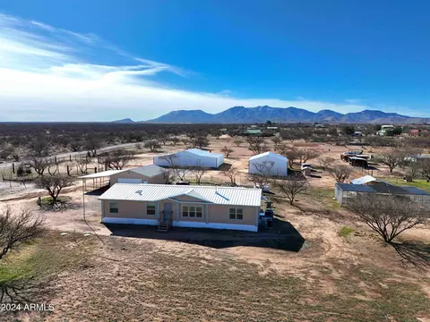 330 S Crazy Woman Rd, Benson, AZ 85602