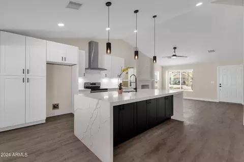 Kitchen - 1232 E Taro Ln, Phoenix, AZ 85024 photo 1 of 5