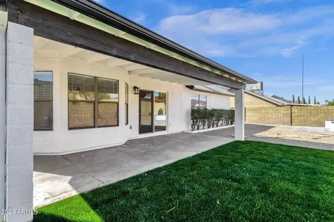 Exterior - 1232 E Taro Ln, Phoenix, AZ 85024 photo 6 of 14