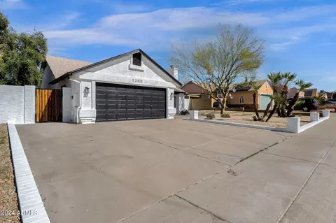 Exterior - 1232 E Taro Ln, Phoenix, AZ 85024 photo 3 of 14