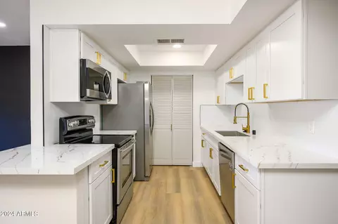 4608 W Maryland Ave #139, Glendale, AZ 85301