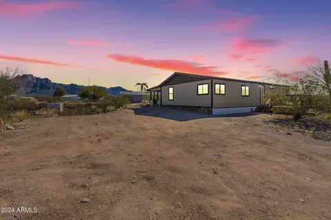 651 S Cortez Rd, Apache Junction, AZ 85119 photo 2