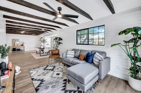 Living - 326 W Montecito Ave, Phoenix, AZ 85013 photo 2 of 3