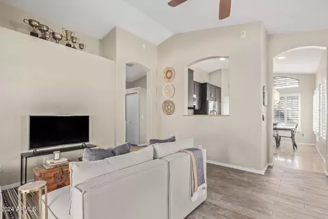 4714 E Goldfinch Gate Ln, Phoenix, AZ 85044 photo 5
