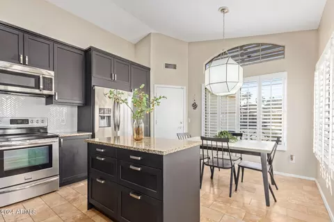 4714 E Goldfinch Gate Ln, Phoenix, AZ 85044 photo 9