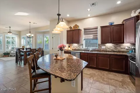 3518 E Amber Ln, Gilbert, AZ 85296 photo 4
