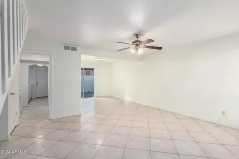 1141 E Kaler Dr, Phoenix, AZ 85020 photo 4