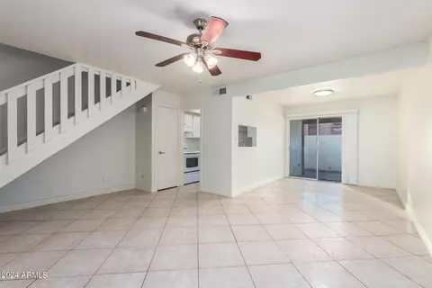 1141 E Kaler Dr, Phoenix, AZ 85020 photo 5