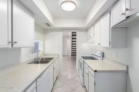 1141 E Kaler Dr, Phoenix, AZ 85020 photo 9