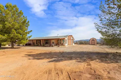 9253 E Nevada Dr, Hereford, AZ 85615