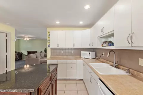 3508 E Gelding Dr, Phoenix, AZ 85032 photo 3