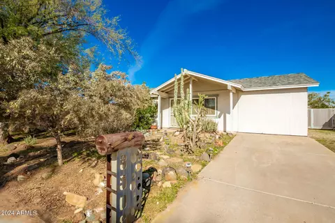 3508 E Gelding Dr, Phoenix, AZ 85032