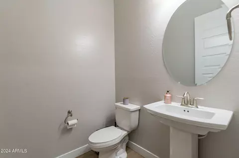 Bath - 5414 S 106th Pl, Mesa, AZ 85212 photo 5 of 6