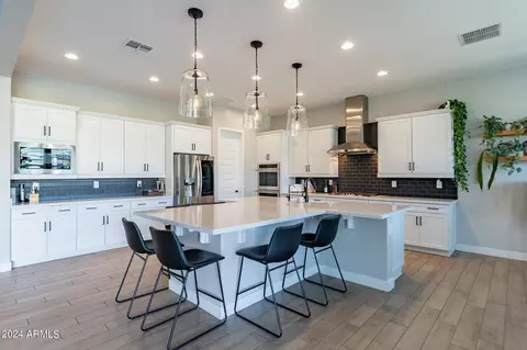 Kitchen - 5414 S 106th Pl, Mesa, AZ 85212 photo 4 of 5