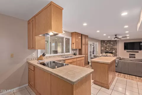 2072 E Riviera Dr, Tempe, AZ 85282 photo 16